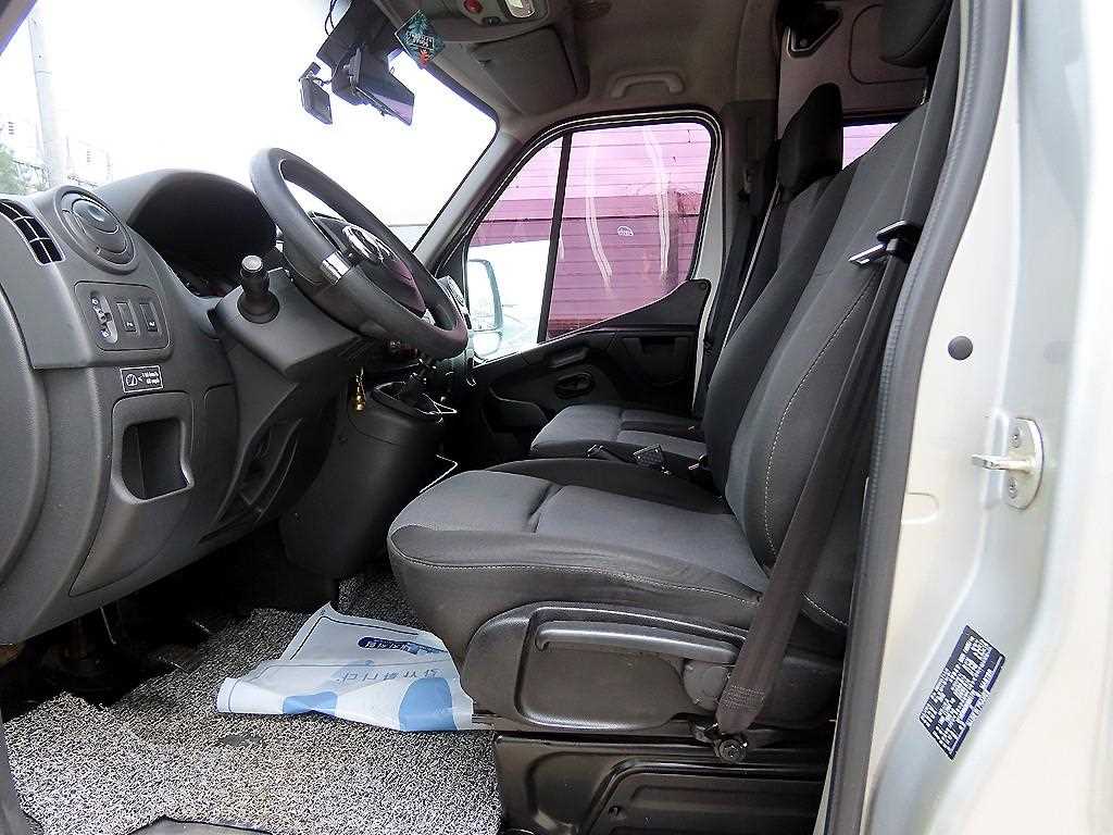 Renault Master 2.3 9