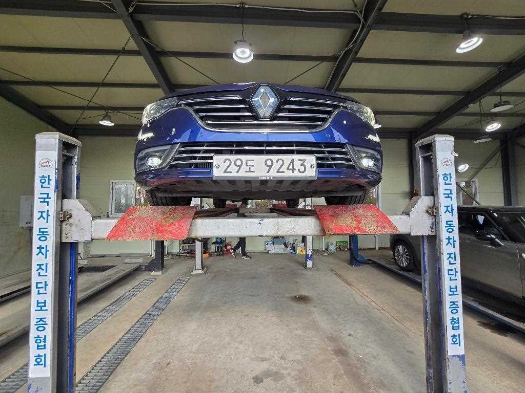 Renault SM6 1.5 dCi SE 2