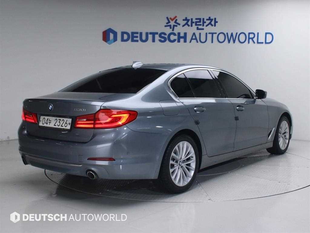 BMW 5시리즈 530i xDrive 럭셔리 플러스 사진 2/20