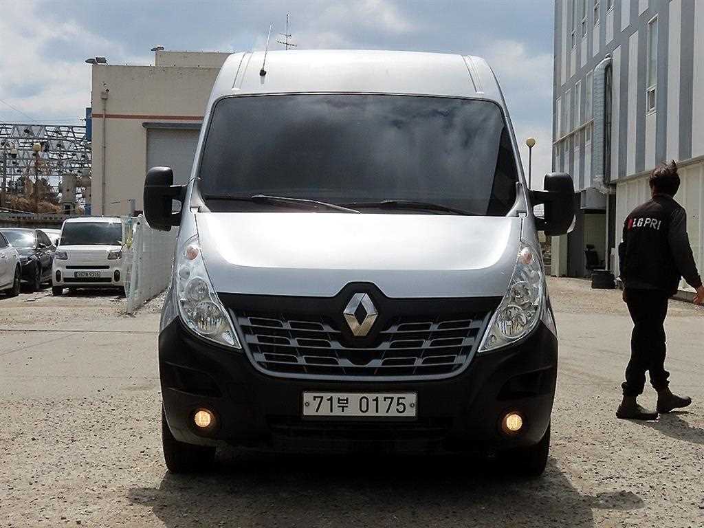 Renault Master 2.3