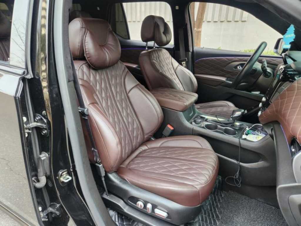 Chevrolet Traverse 3.6 V6 Redline 4