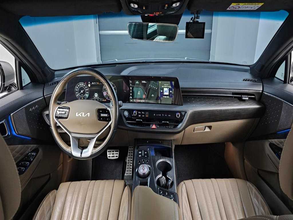 Kia K8 2.5 2WD Signature 8