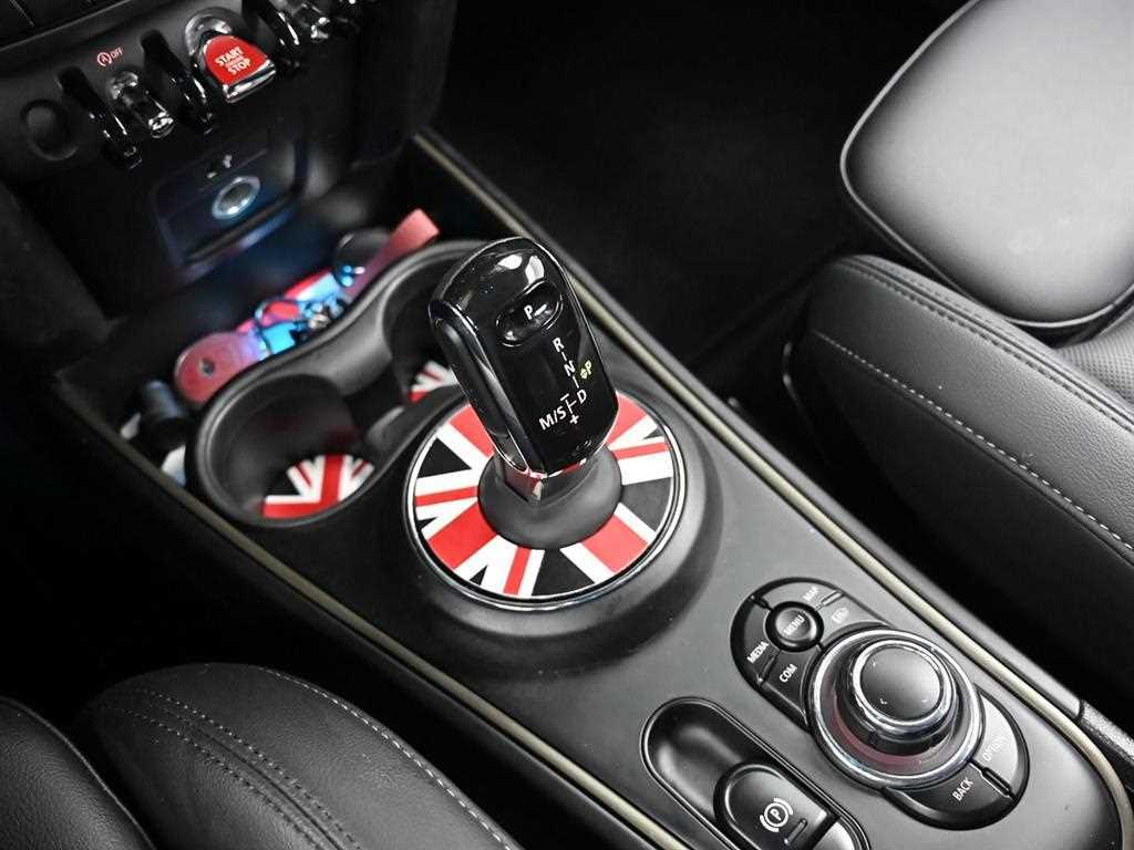 Mini Countryman 1.5 Classic Base Type 10