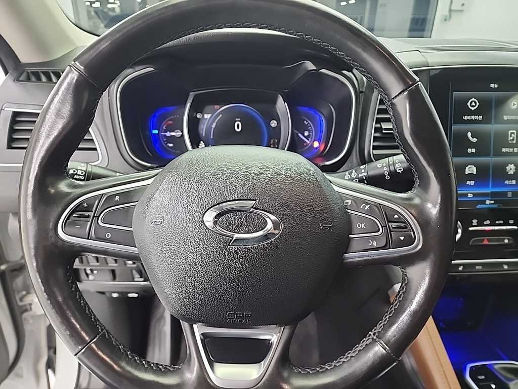 Renault QM6 2.0 LPe RE Signature 2WD 10