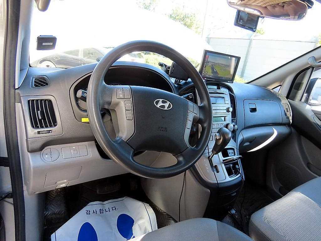 Hyundai Starex Camping Car 9