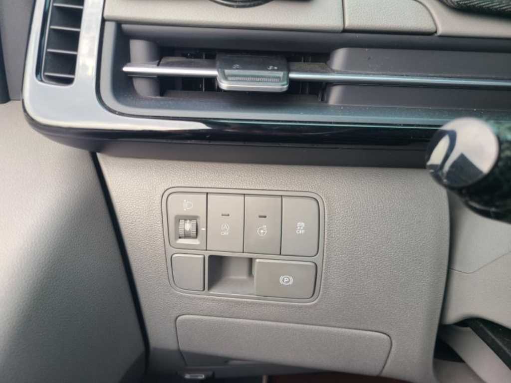 Hyundai Staria 2WD Diesel Lounge Inspiration 10