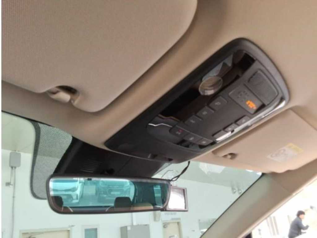 Kia Carnival Diesel Noblesse 6