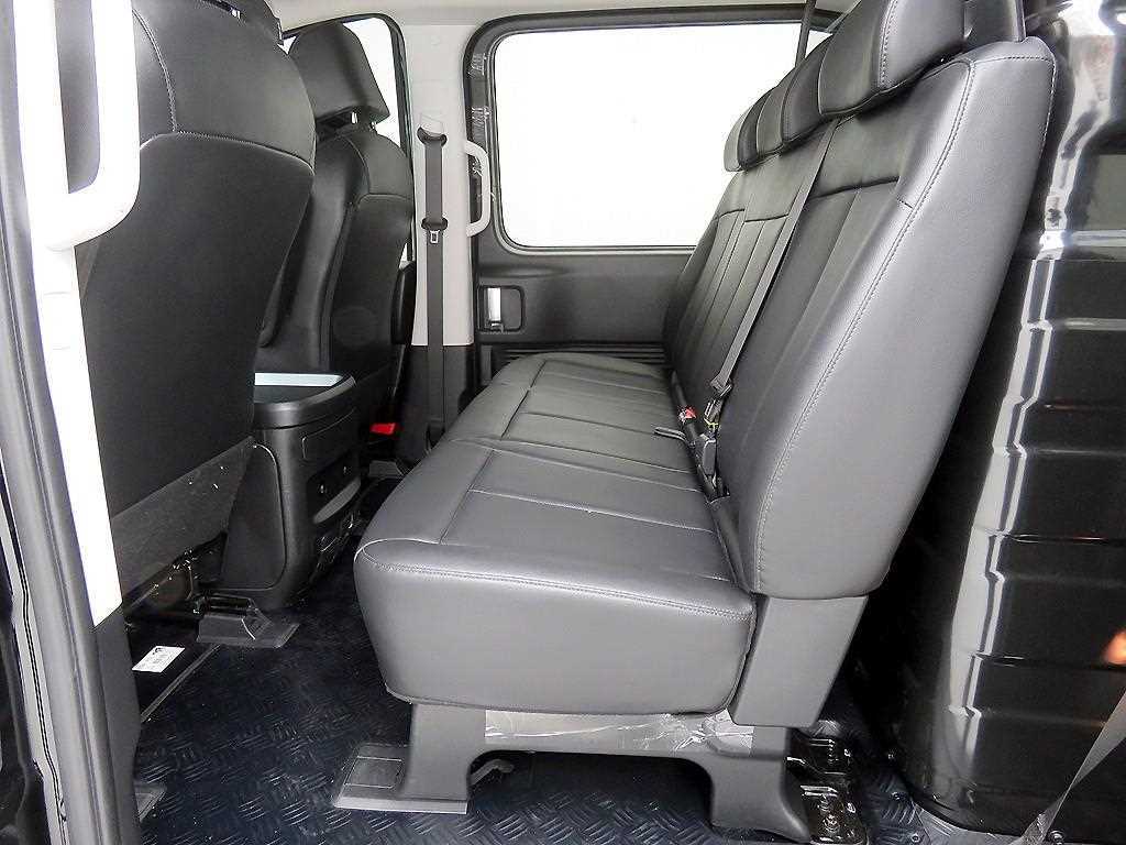 Hyundai Staria HEV 1.6 Cargo Modern 9