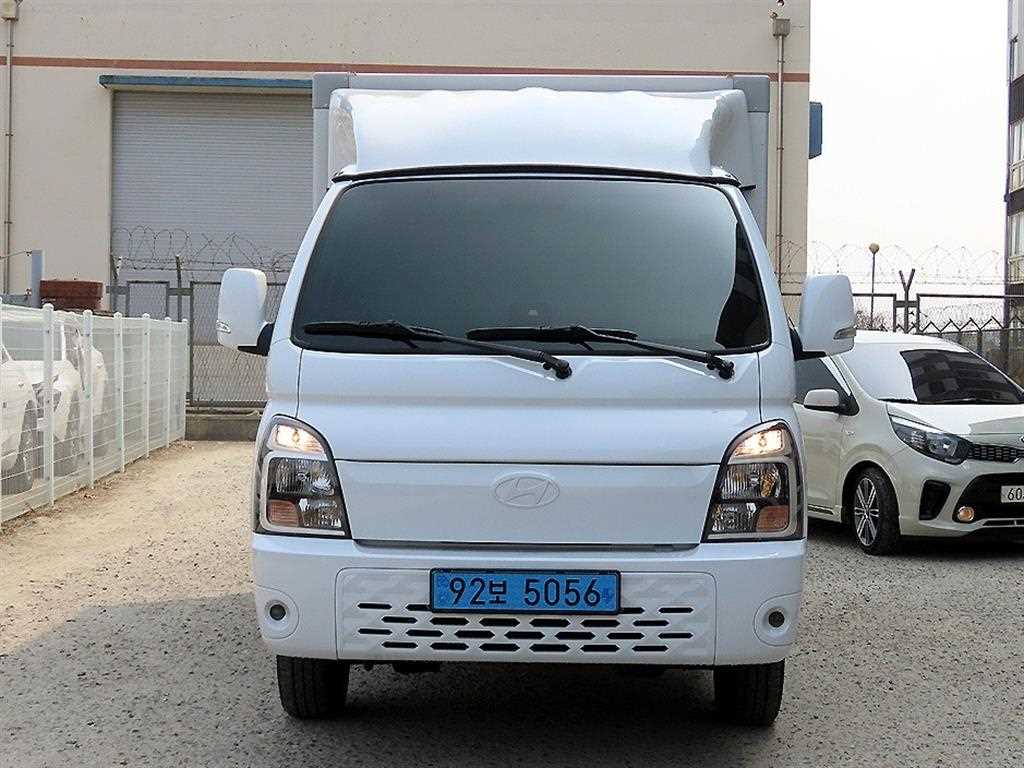 Hyundai Porter 1.0 Ton/ Super Cab/ Long Wheelbase 3