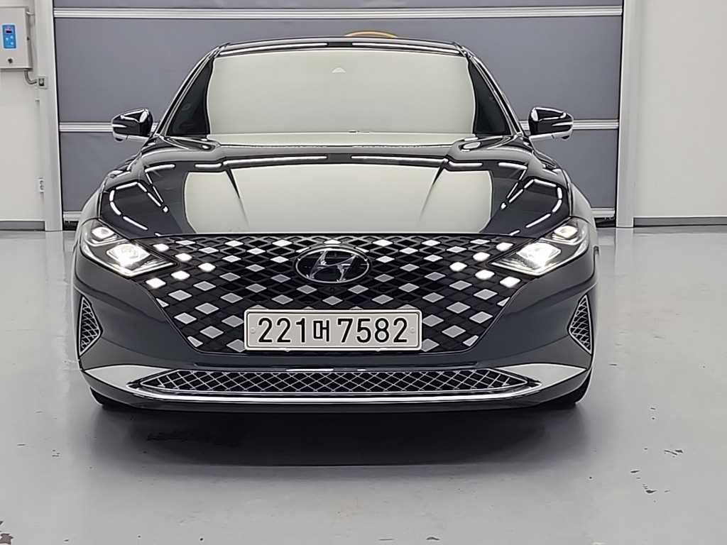 Hyundai Grandeur Calligraphy 3