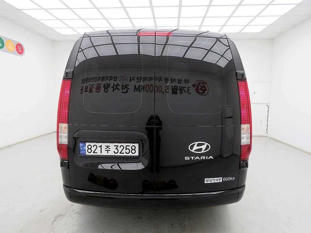 Hyundai Staria HEV 1.6 Cargo Modern 4