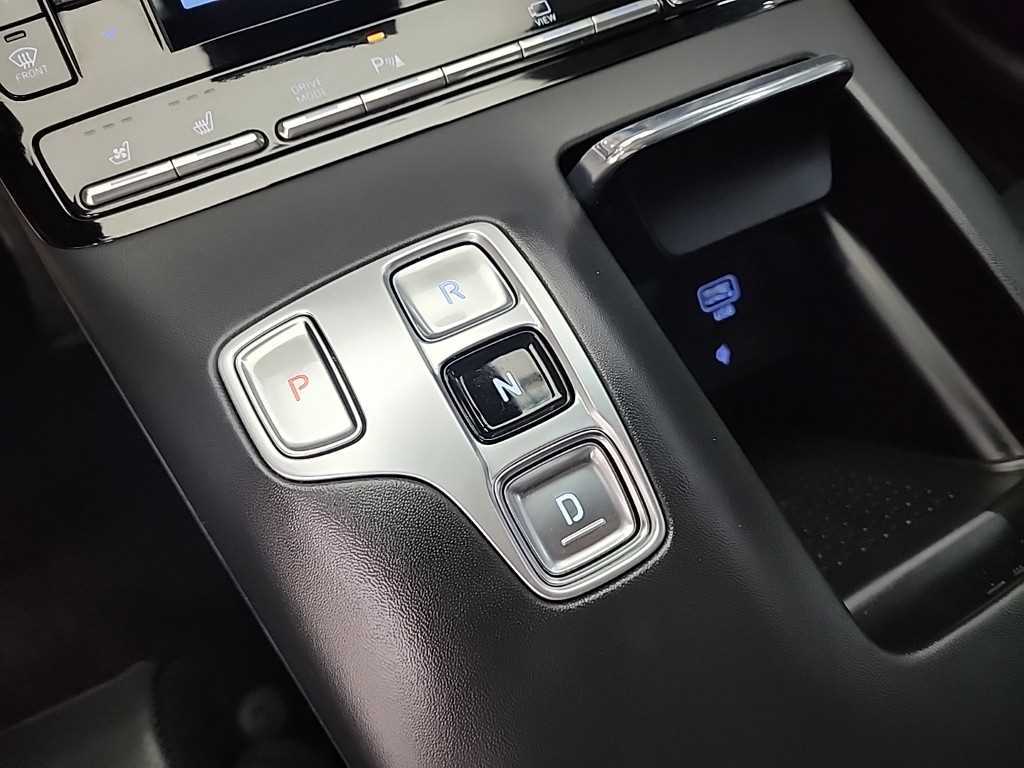 Hyundai Grandeur Calligraphy 9