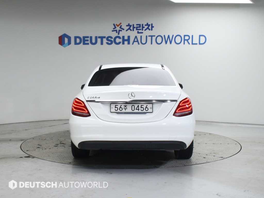 Mercedes-Benz C-Class C200 d 5