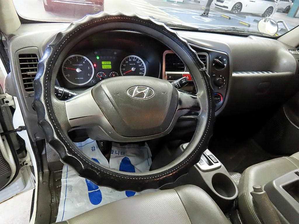 Hyundai Porter 1.0 Ton/ Double Cab/ CRDi 10