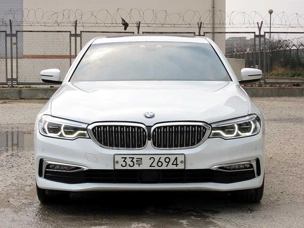 BMW 5시리즈 540i xDrive 럭셔리 플러스 사진