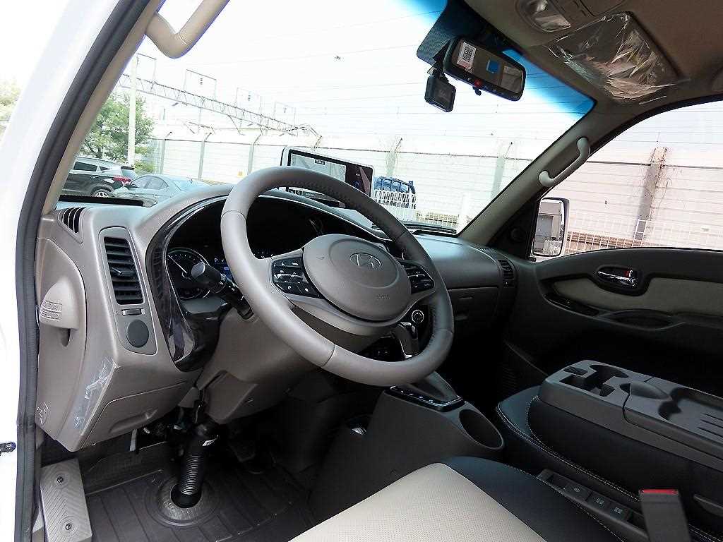 Hyundai Porter 1.0 Ton/ Super Cab/ Long Wheelbase 9