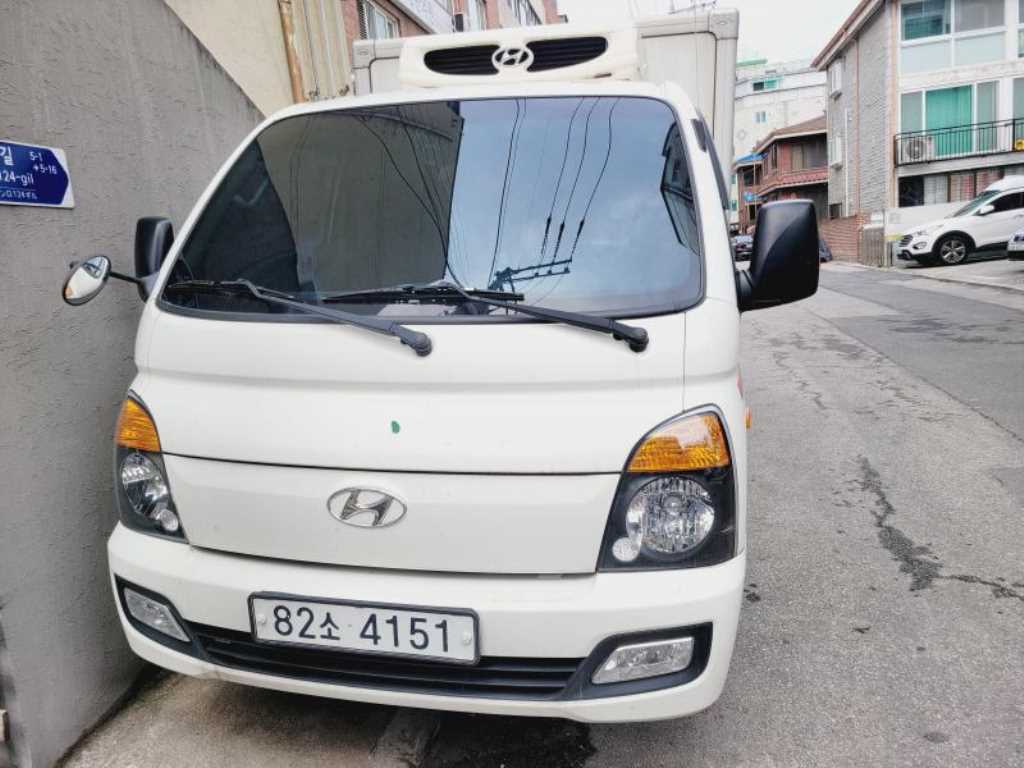 Hyundai Porter Super Cab/ Long Wheelbase Twin Comp