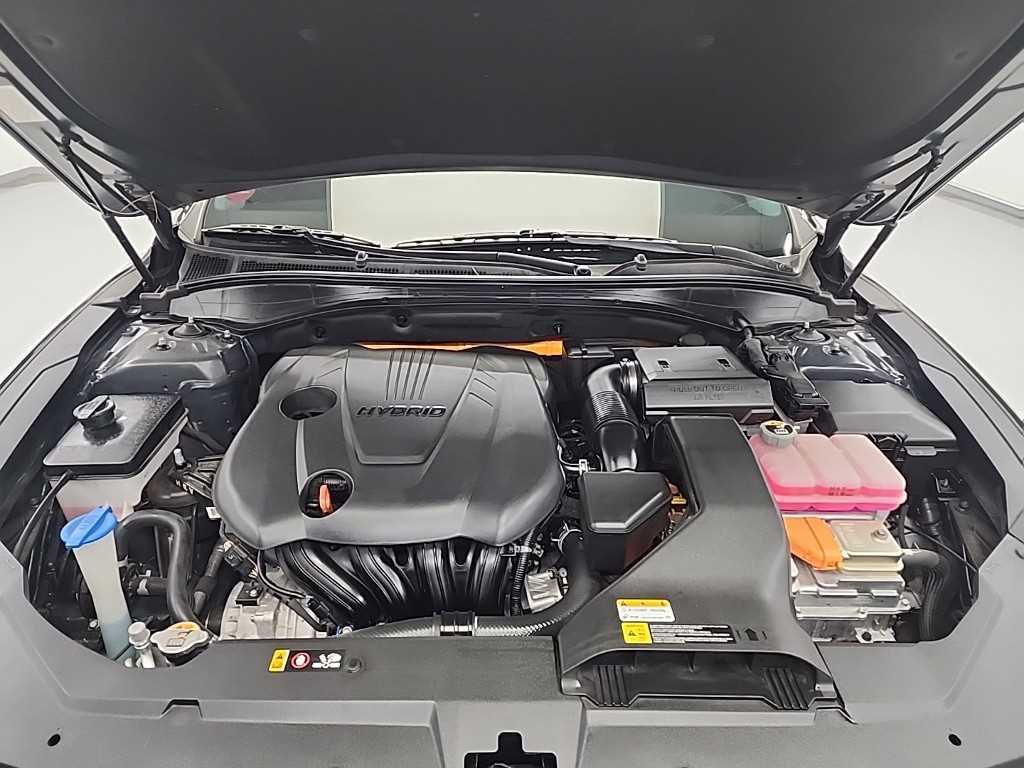 Hyundai Grandeur Calligraphy 6