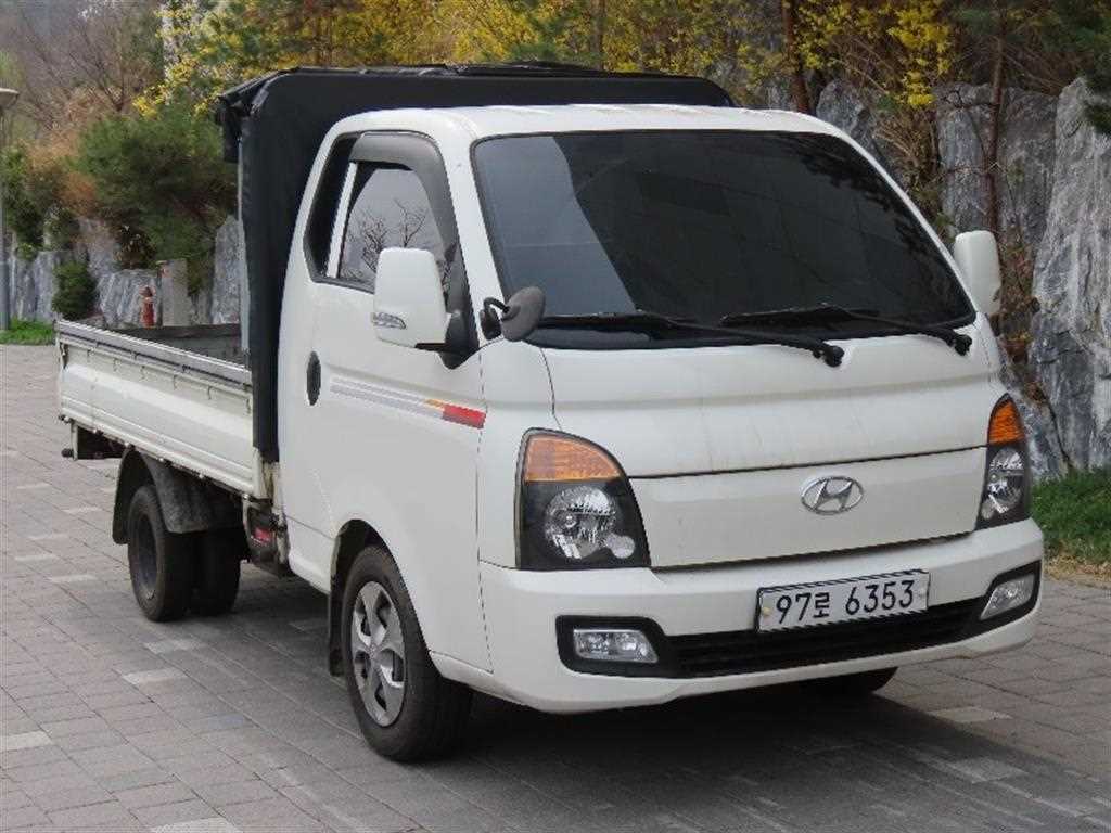 Hyundai Porter 1.0 Ton/ Super Cab/ Long Wheelbase/ CRDi Modern 3