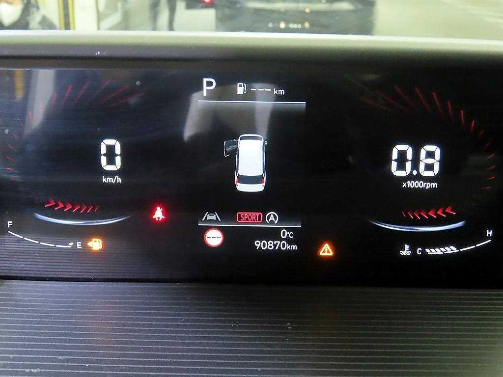 Hyundai Staria 2WD Diesel Cargo Modern 10