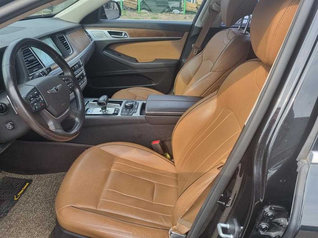 Genesis G80 3.3 GDI AWD Premium Luxury 9