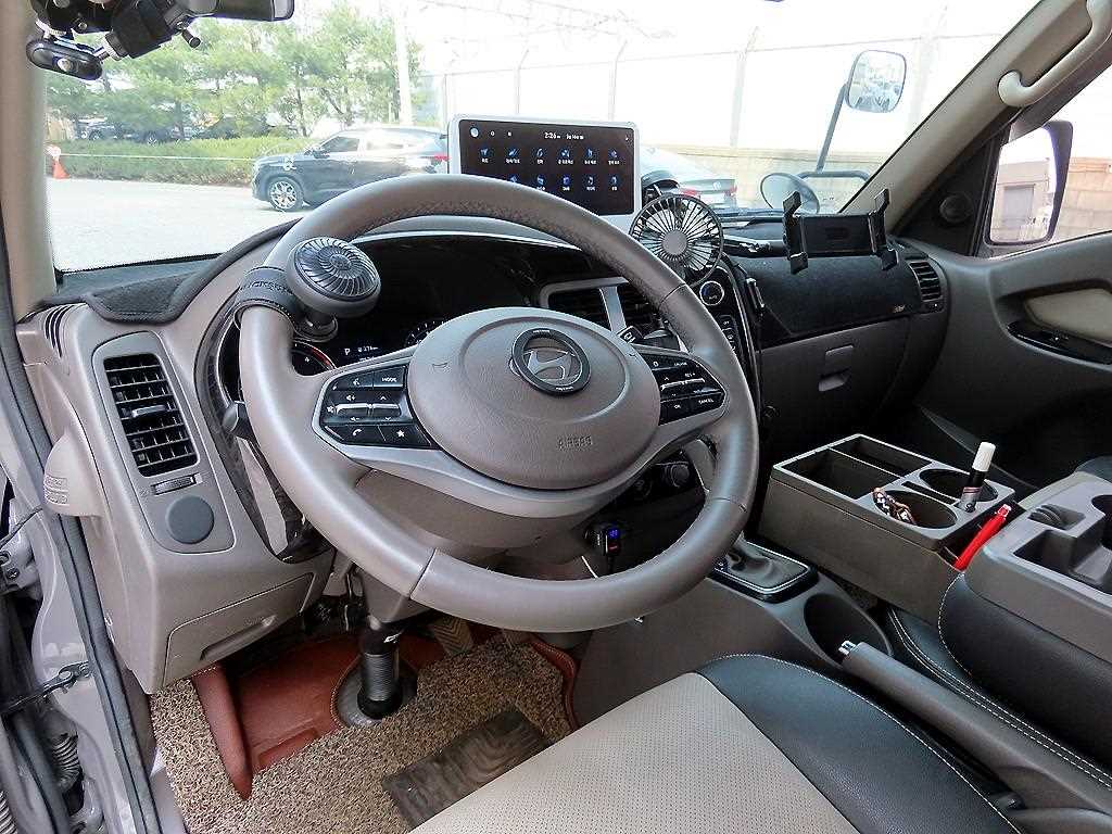 Hyundai Porter Super Cab/ Long Wheelbase Premium 8