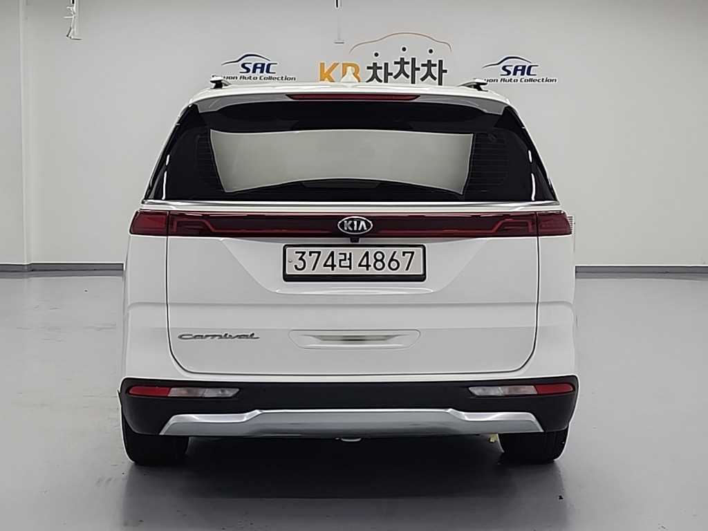 Kia Carnival Diesel Noblesse — фото 3