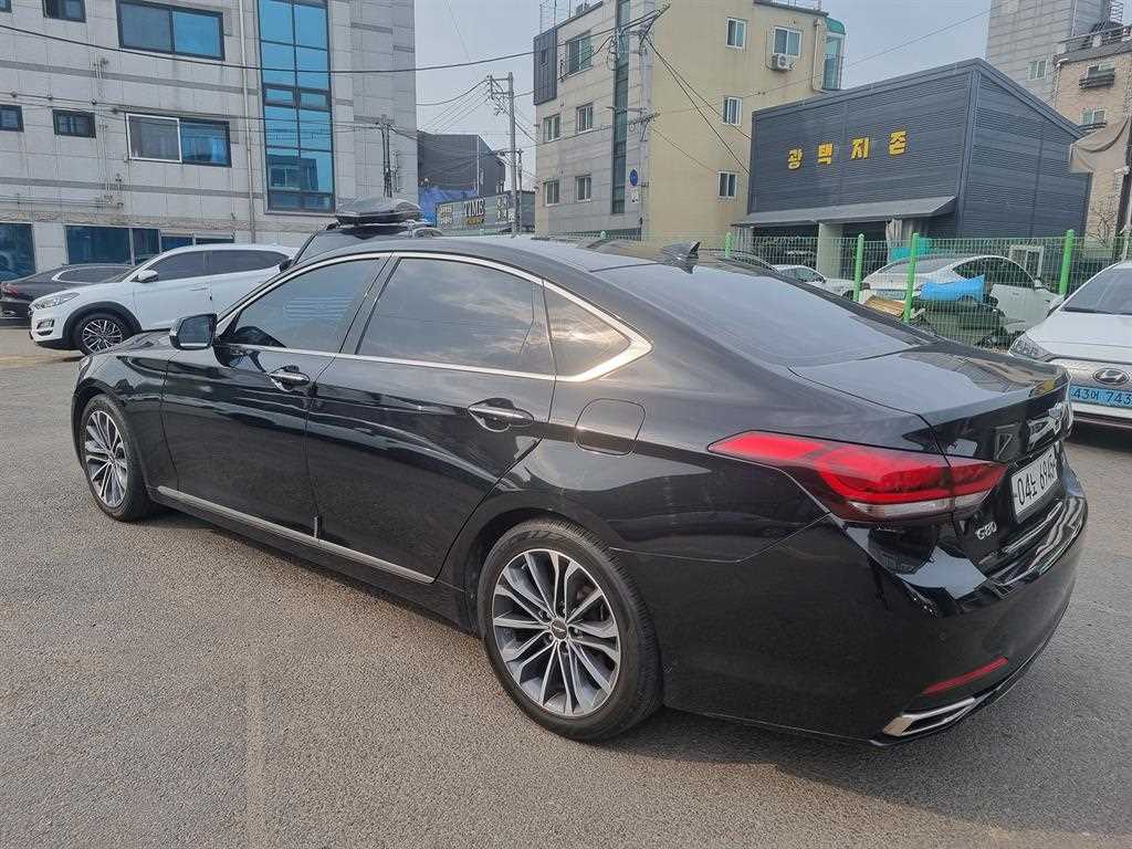 Genesis G80 3.3 GDI AWD Premium Luxury 3