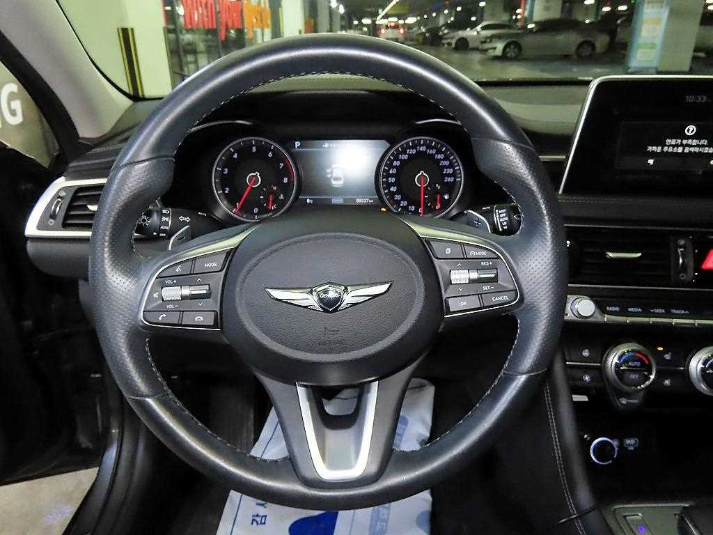 Genesis G70 2.0T Elite 9