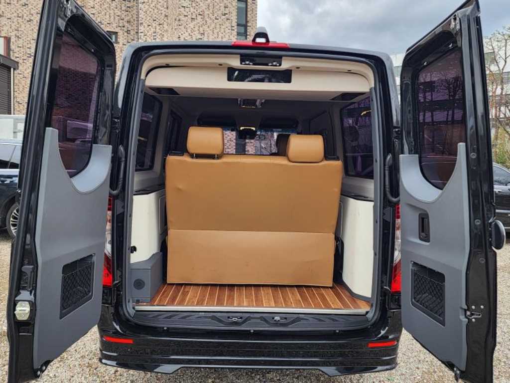 Mercedes-Benz Sprinter 319 CDi Eurostar VIP 8