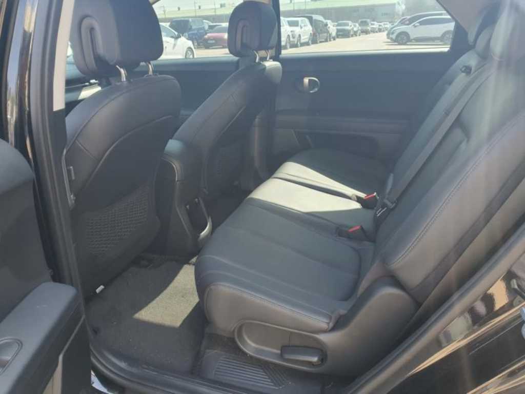 Hyundai IONIQ Long Range Exclusive 7