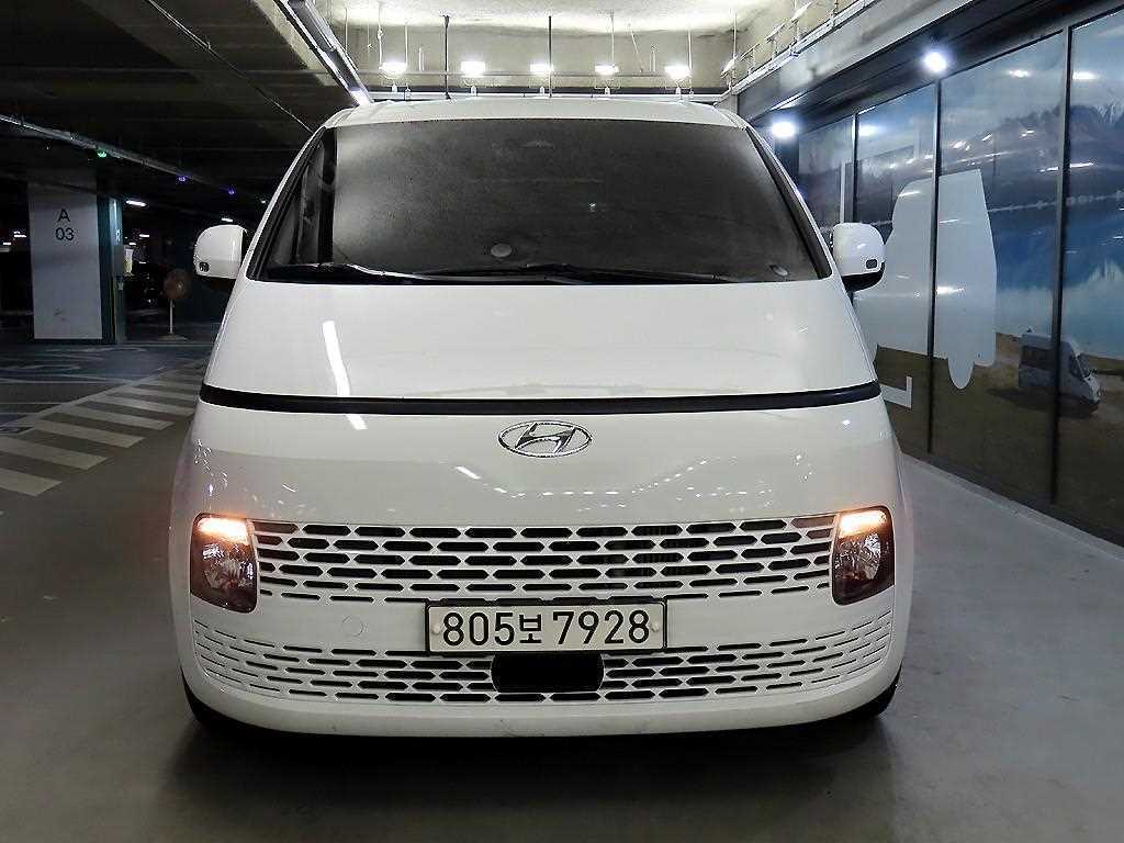 Hyundai Staria 2WD Diesel Cargo Modern 3