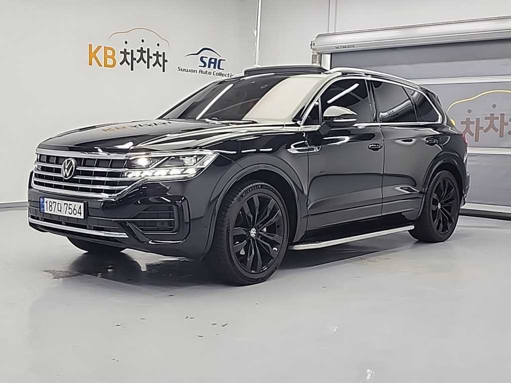 투아렉 3세대 3.0 TDI R라인 2023년식