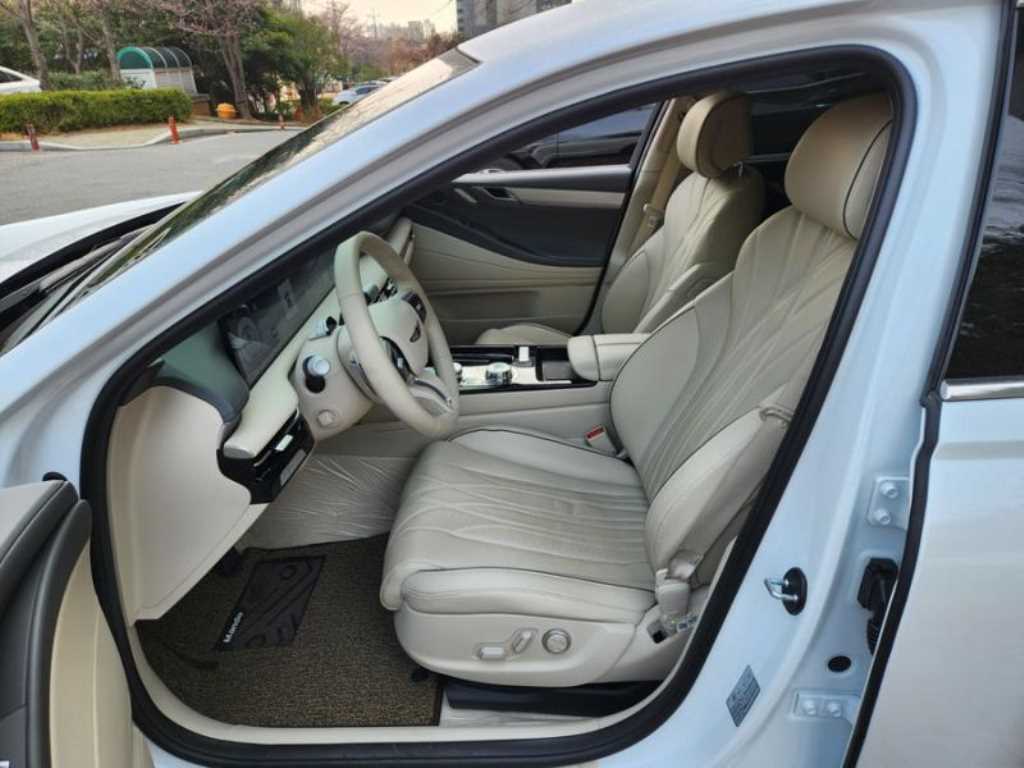 Genesis G80 2.5 Gasoline Turbo AWD 4