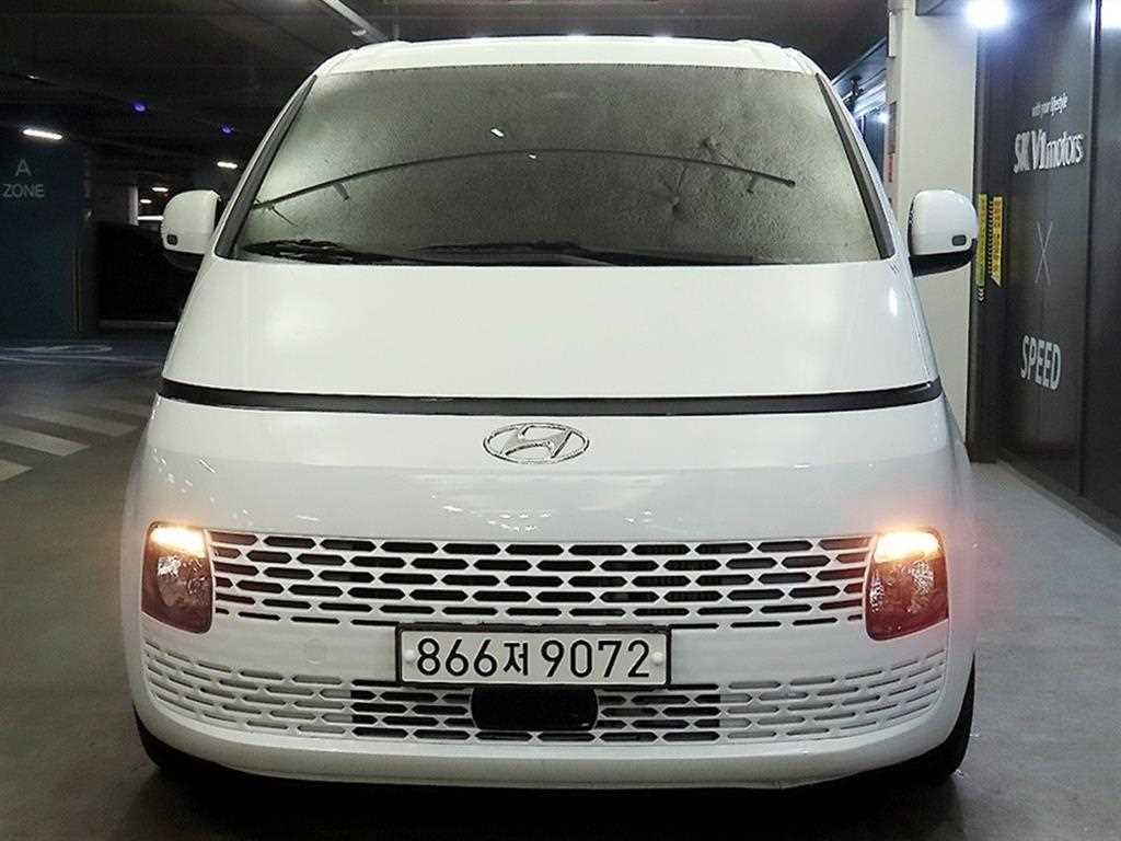 Hyundai Staria 2WD Diesel Cargo Modern 3