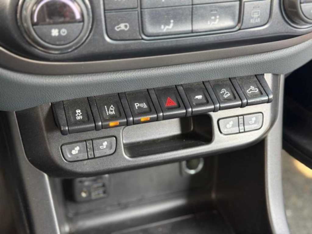 Chevrolet Colorado 3.6 Z71-X Midnight 4WD 10