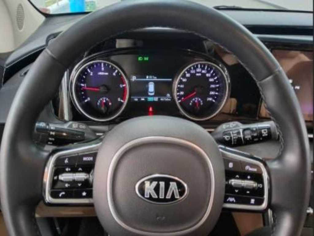 Kia Carnival Diesel Prestige 4