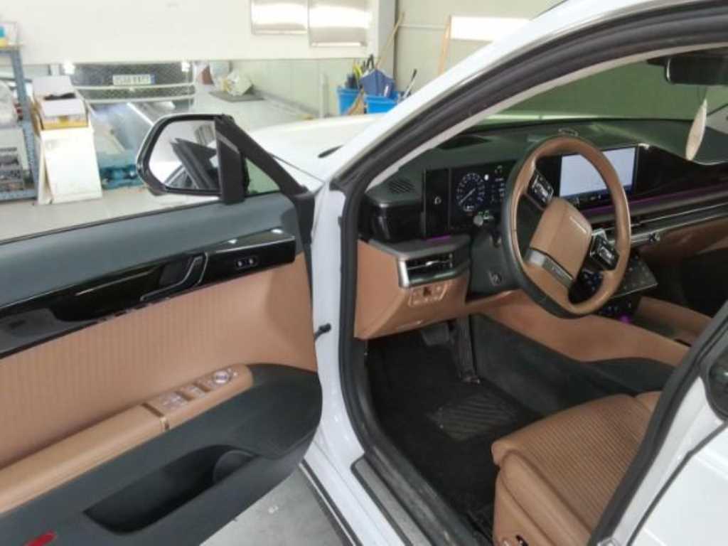 Hyundai Grandeur Calligraphy 9