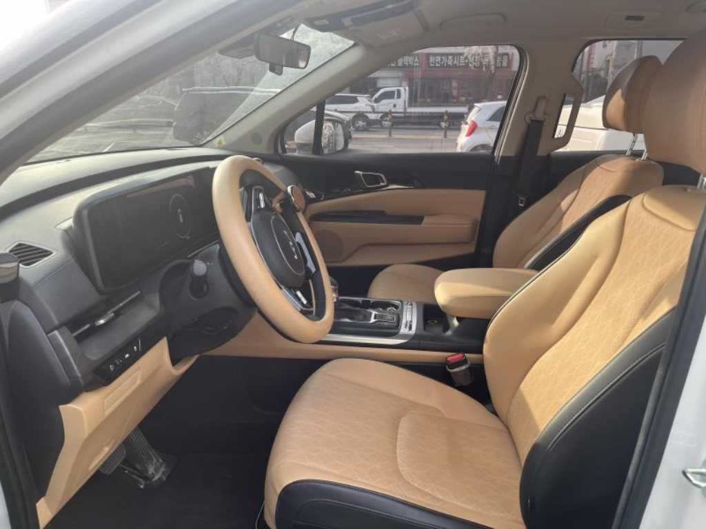 Kia Carnival Gasoline Prestige 6