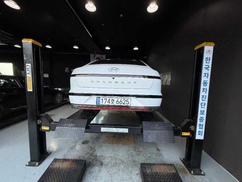 Hyundai Grandeur Calligraphy 3
