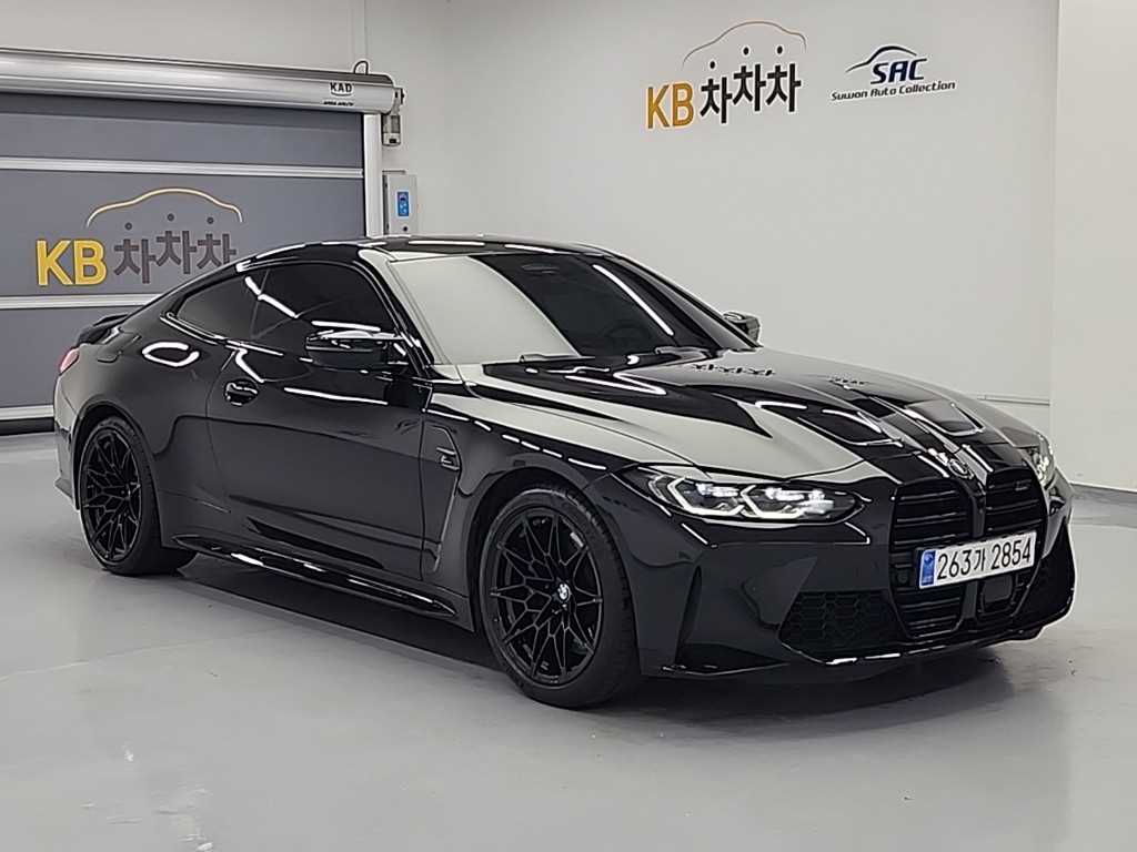 BMW M4 Competition M xDrive 5