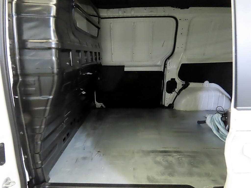 Hyundai Staria 2WD Diesel Cargo Modern 8