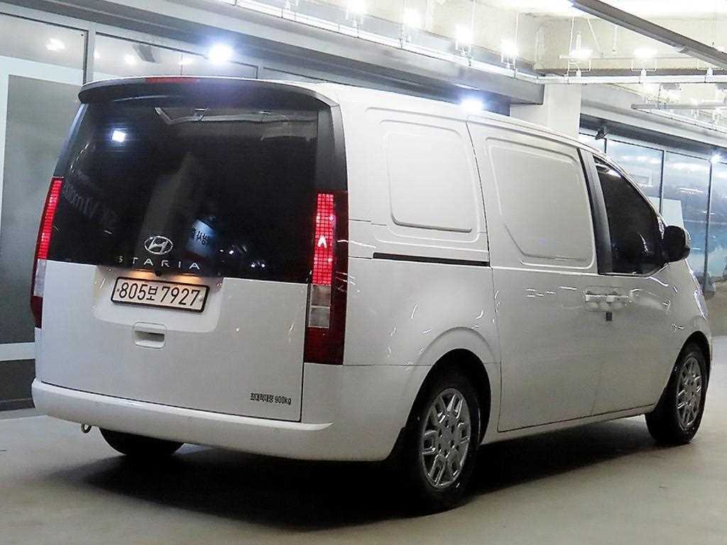 Hyundai Staria 2WD Diesel Cargo Modern 5