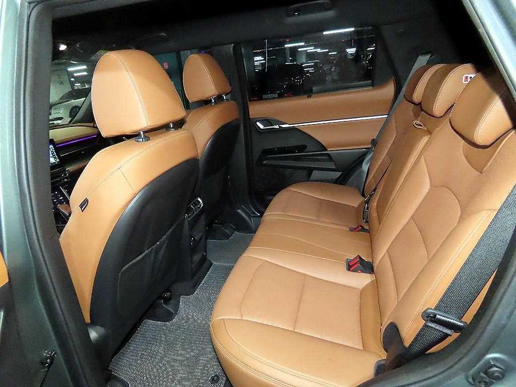 KG Mobility (Ssangyong) Torres 1.5 GDI-T 4WD T7 8