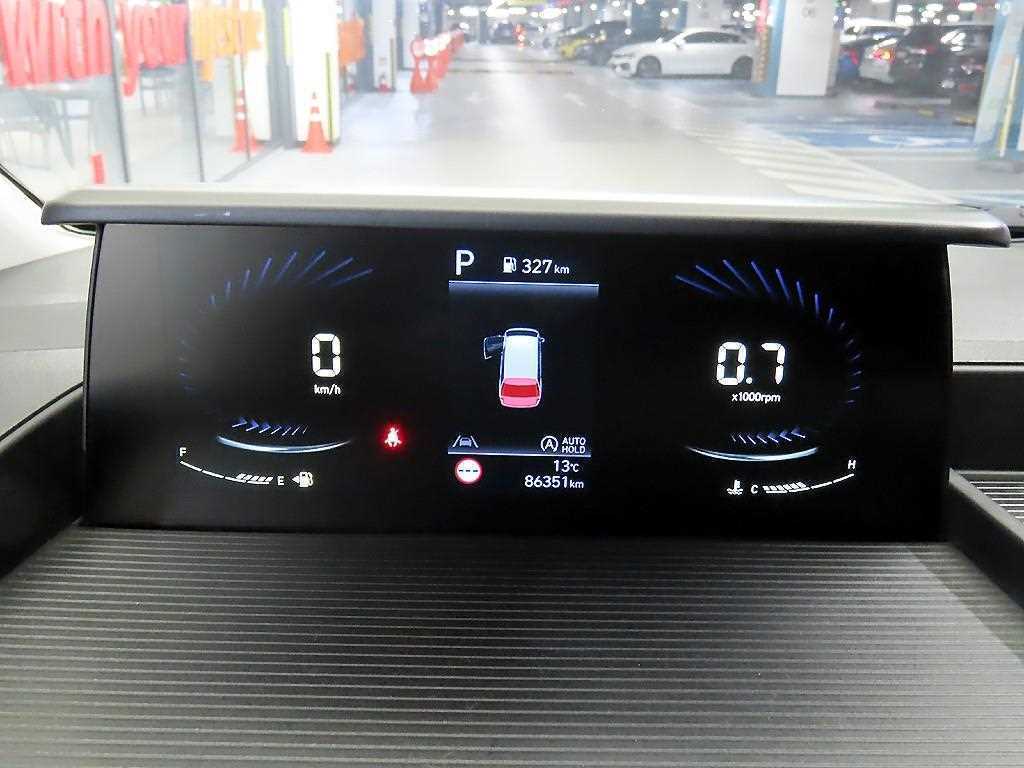 Hyundai Staria 2WD Diesel Cargo Modern 10