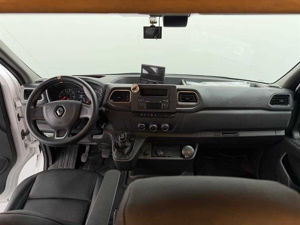 Renault Master Camping Car 9