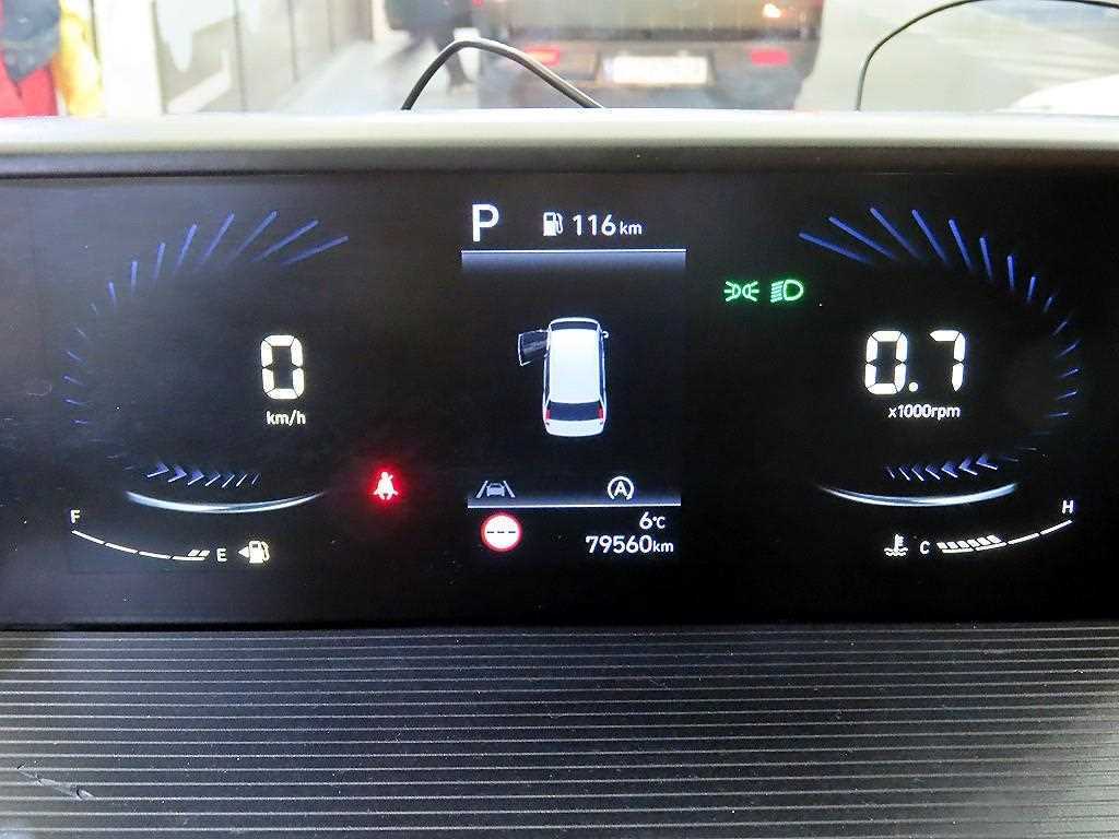 Hyundai Staria 2WD Diesel Cargo Modern 9