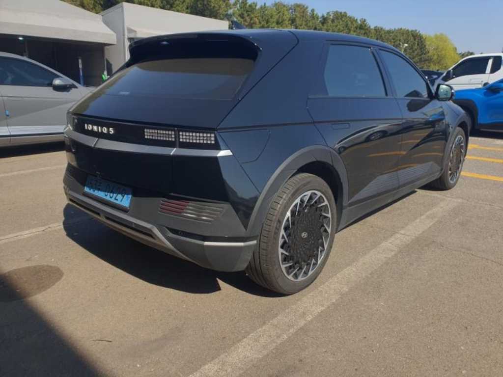 Hyundai IONIQ Long Range Exclusive 4