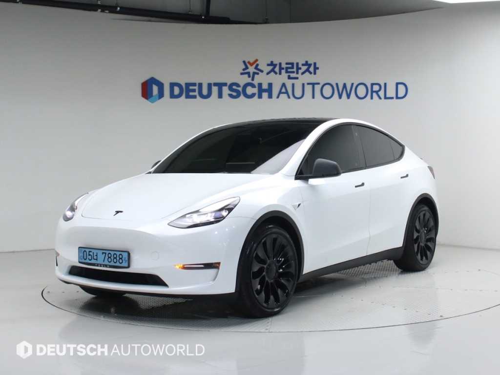 Tesla Model Y Long Range