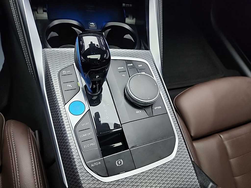 BMW i4 eDrive 40 M Sport Pro 9